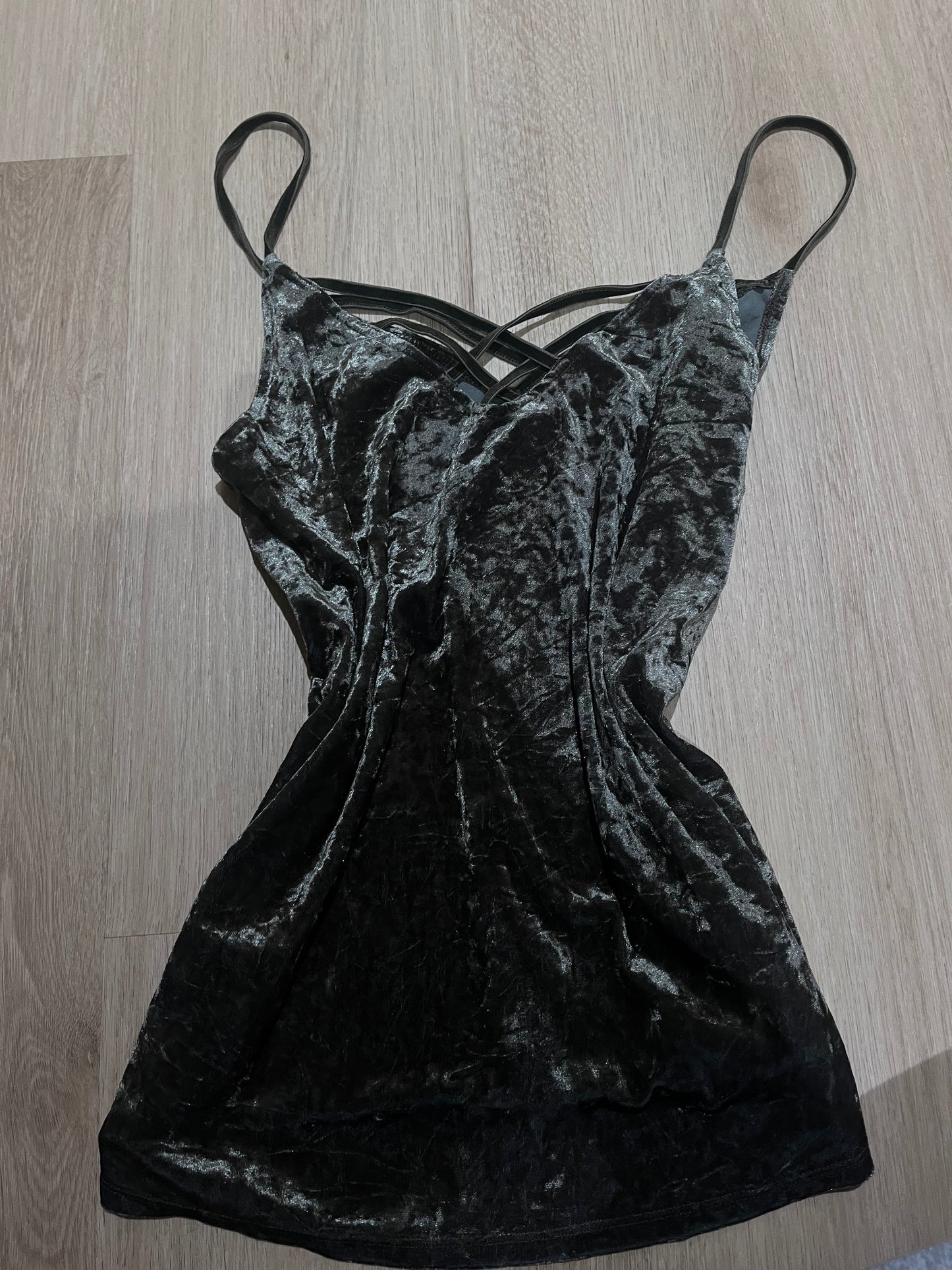boob window y2k top