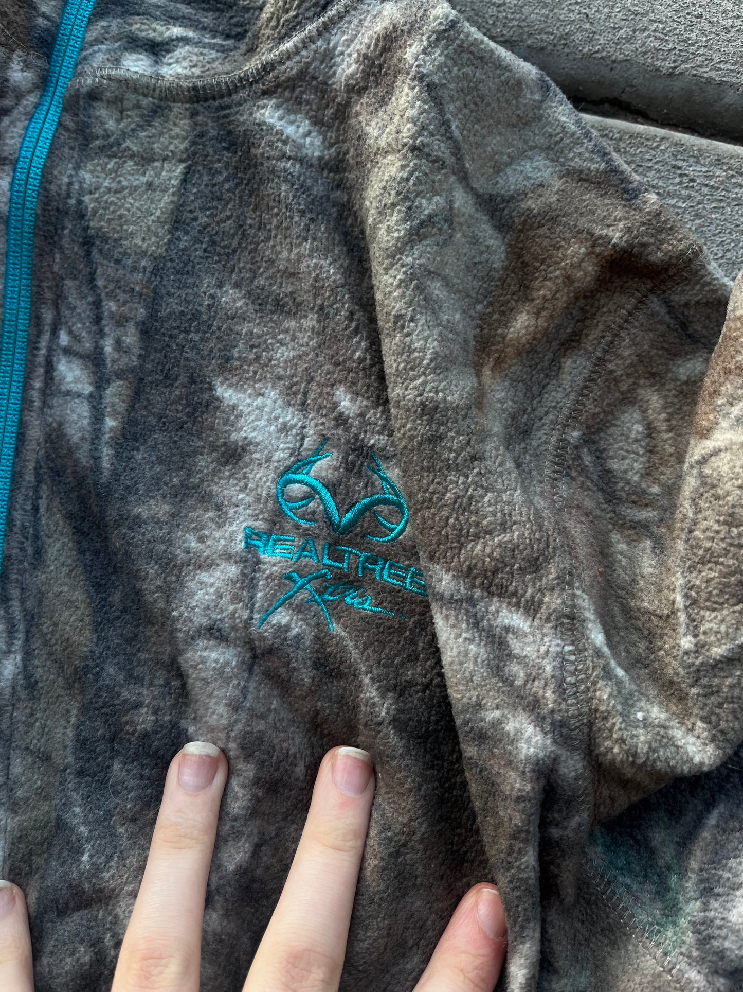 blue realtree zip up